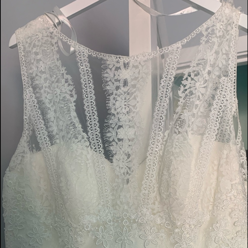 Wedding dress